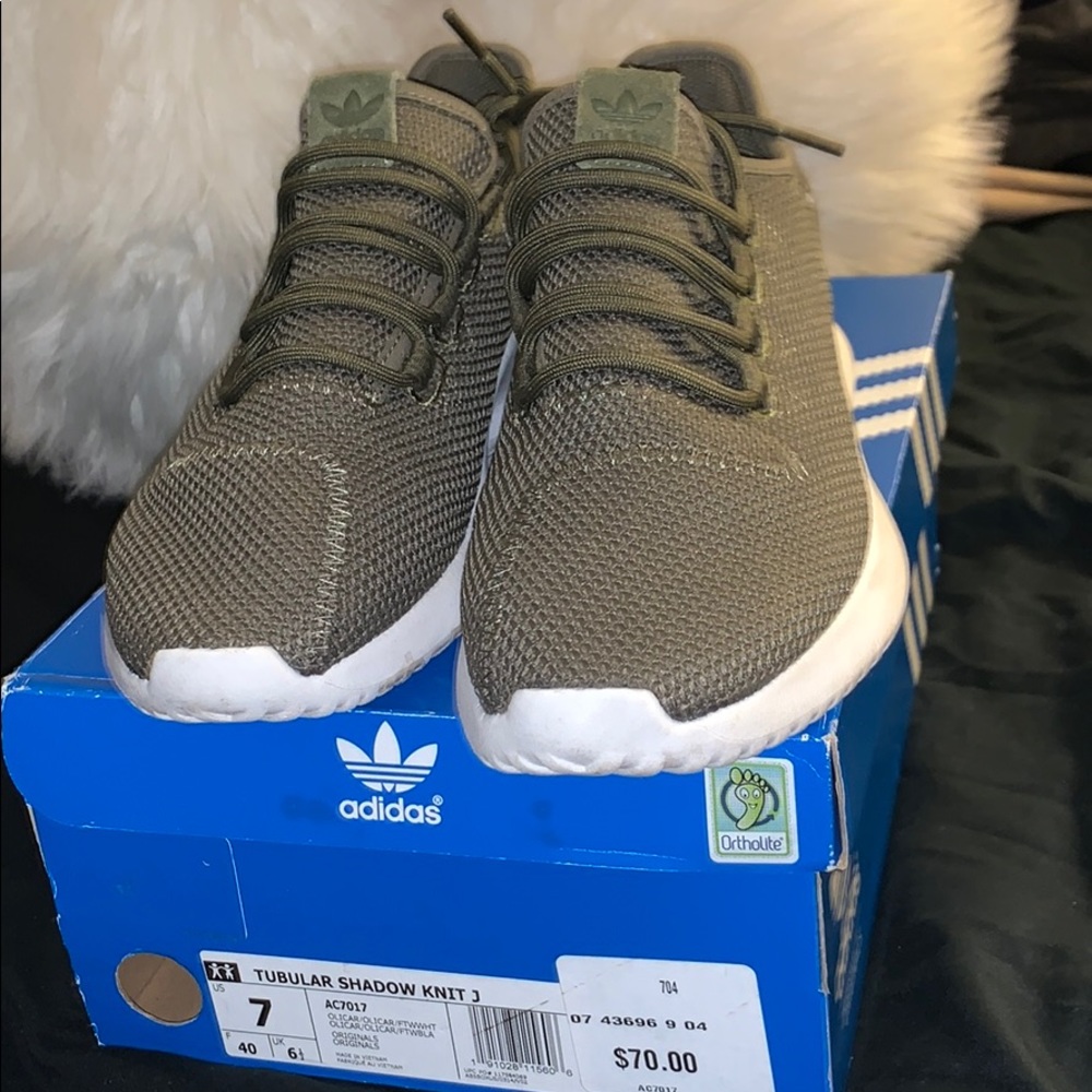 Sneakers - Picture 3 of 3